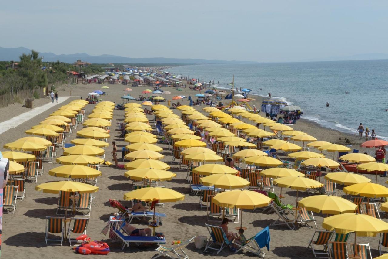 Camping Casa Di Caccia Hotel Marina Di Bibbona Buitenkant foto